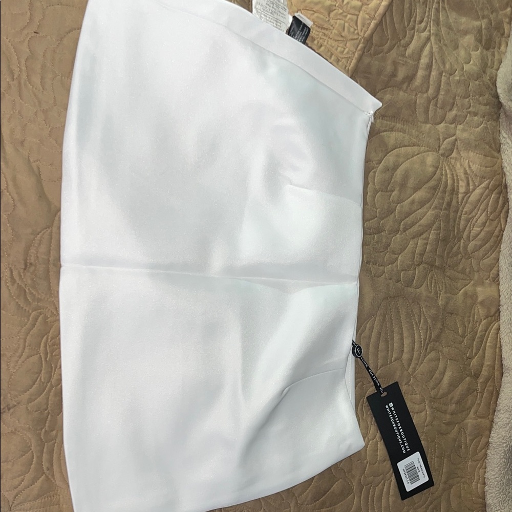 White Fox Boutique Chic White Mini Skirt - Picture 6 of 7
